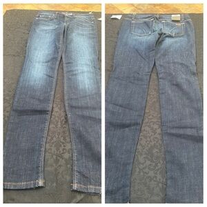 NWT Joe’s jeans the Chelsea Fit in Ryder wash
Size 28 inseam 35”